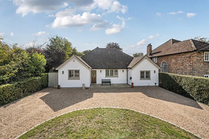 4 Bedroom Detached House For Sale In Little Windmill Hill, Chipperfield, WD4