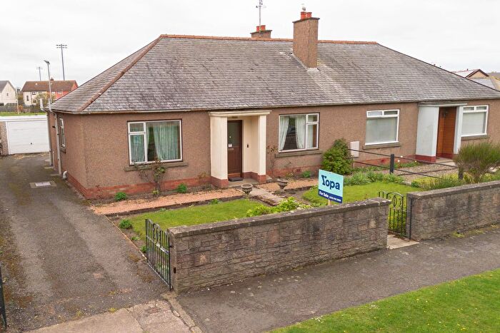 2 Bedroom Semi-detached Bungalow For Sale In Whinfield Road, Montrose, DD10