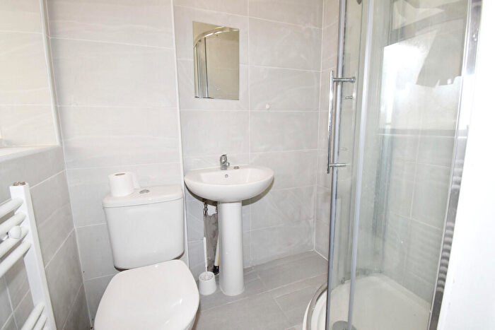 3 Bedroom Terraced House For Sale In Colchester Street, Coventry, CV1 - Photo 7