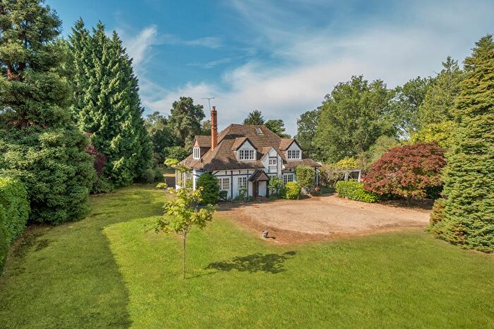 4 Bedroom Detached House For Sale In Windlesham Road, Chobham, Woking, GU24