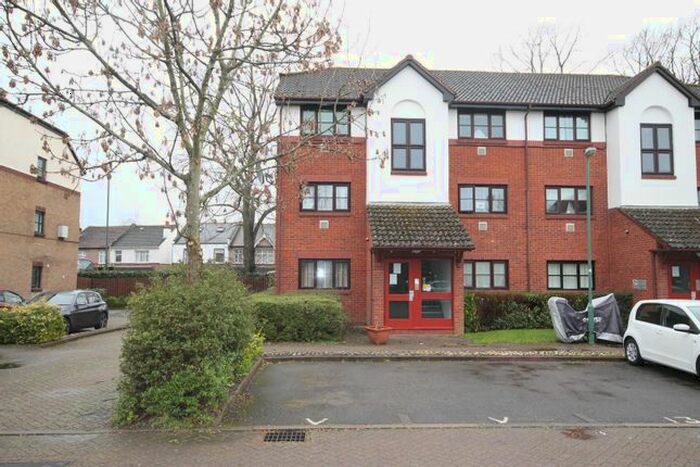 1 Bedroom Property To Rent In Violet Close, Wallington, SM6