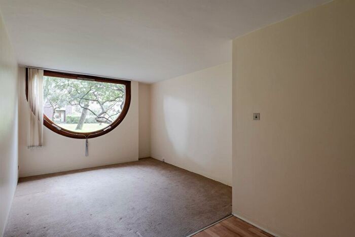 Studio For Sale In Thomas More House, Barbican, London, EC2Y