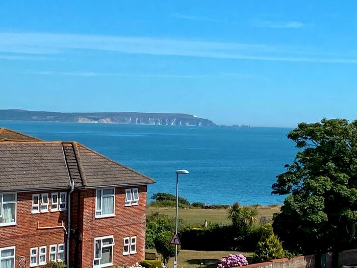 2 Bedroom Flat To Rent In Waterford Road, Highcliffe, BH23