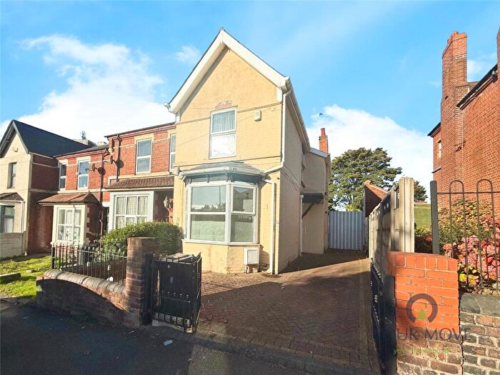 4 Bedroom End Of Terrace House To Rent In Nelson Road, Dudley, West Midlands, DY1