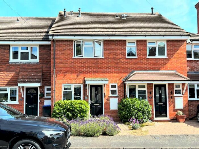 2 Bedroom Terraced House To Rent In Addlestone, KT15