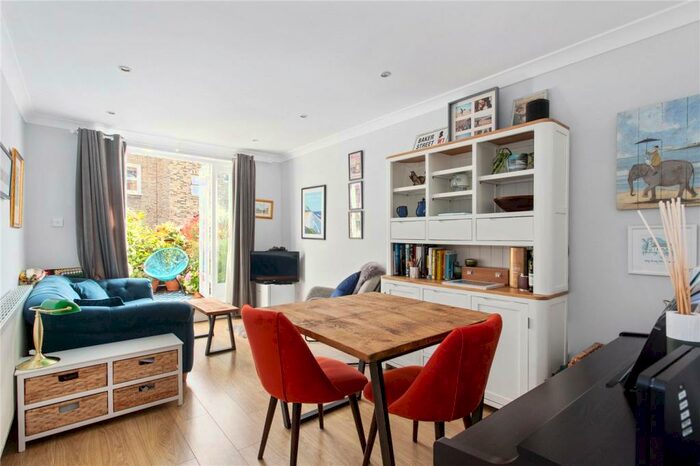 1 Bedroom Apartment To Rent In Digby Crescent, London, N4