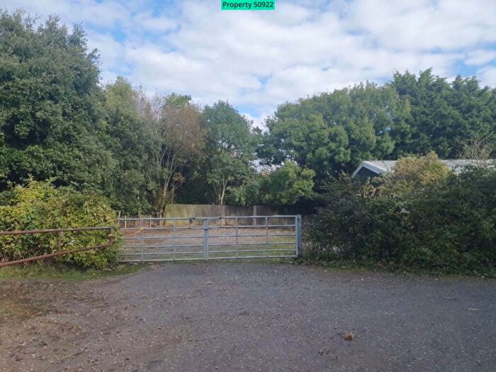 Land To Rent In Hill Barn Farm, Valley Road, Fawkham, Longfield, DA3