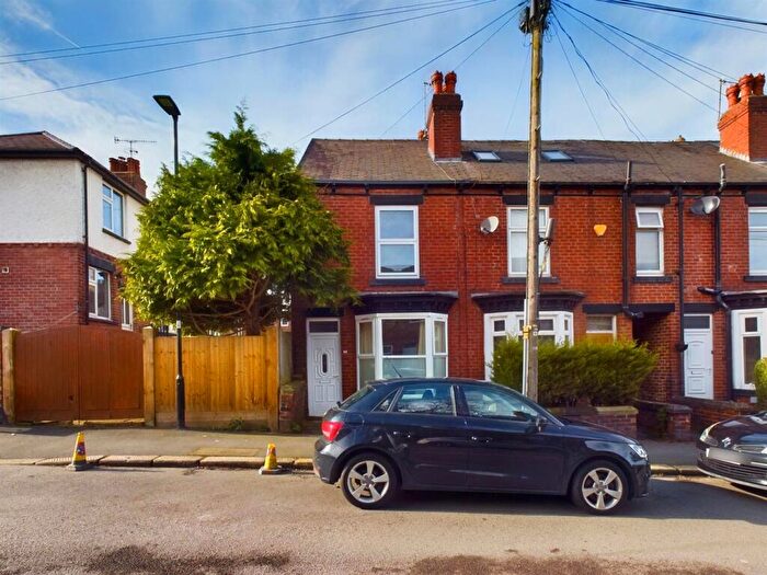 3 Bedroom End Of Terrace House To Rent In Murray Road, Sheffield, S11