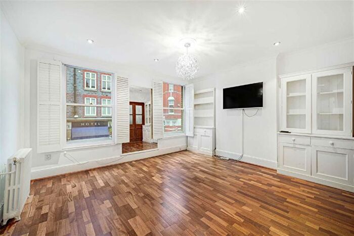 2 Bedroom Flat For Sale In Rochester Row, Westminster, SW1P