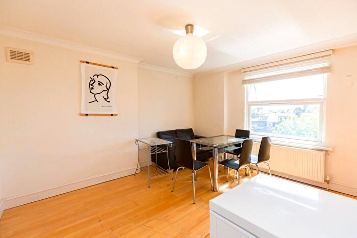 1 Bedroom Apartment To Rent In Camden Road, Holloway, London, N7