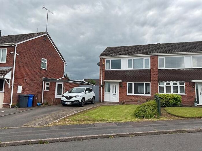 3 Bedroom House To Rent In Grenville Close, Uttoxeter, ST14