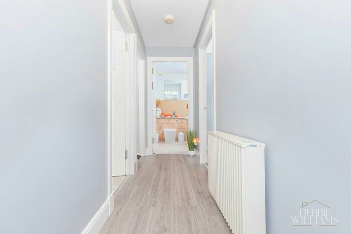 2 Bedroom Flat For Sale In Craigard Road, Callander, FK17