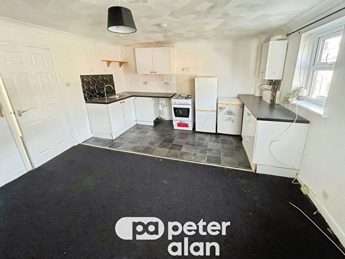 2 Bedroom Flat To Rent In Railway Street, Cardiff, CF24