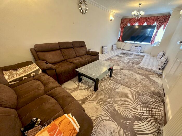 3 Bedroom Terraced House To Rent In Lansbury Drive, Hayes, Greater London, UB4