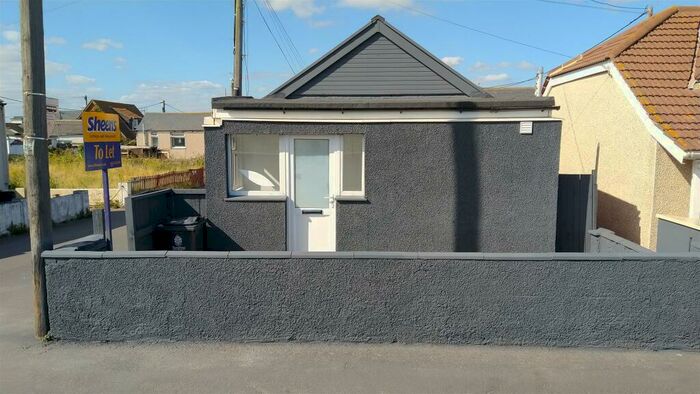 2 Bedroom Detached Bungalow To Rent In Brooklands, Jaywick, Clacton-On-Sea, CO15