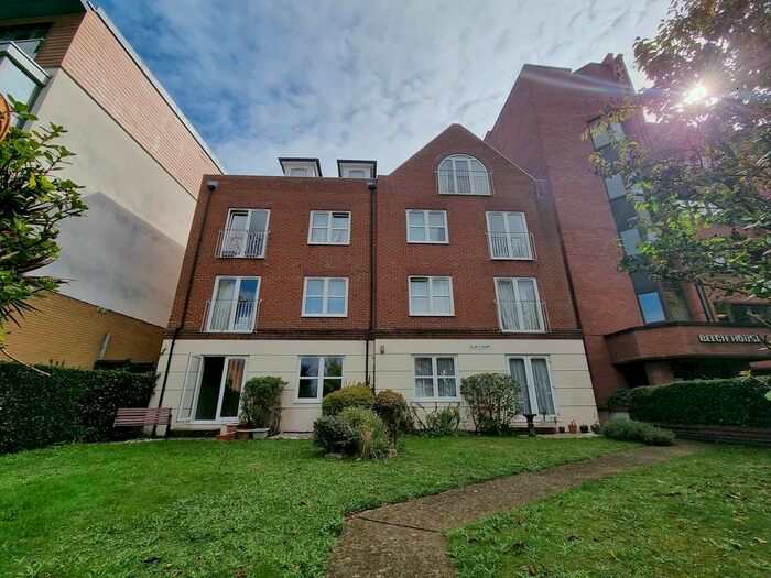 2 Bedroom Flat To Rent In Wimborne Road, Poole, BH15