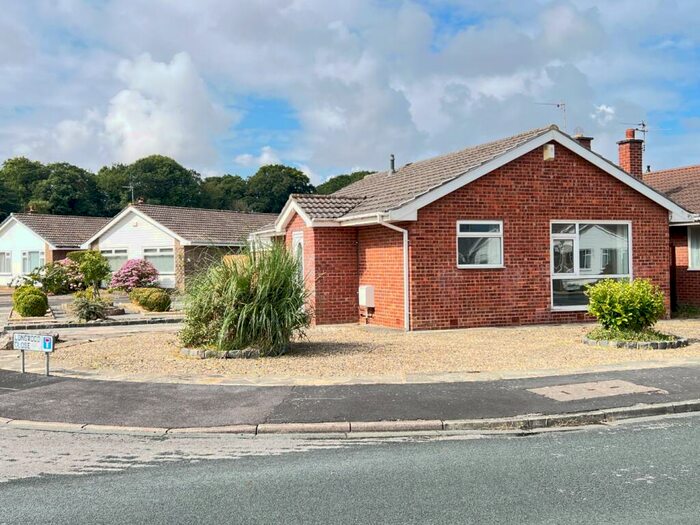 2 Bedroom Bungalow For Sale In Longwood Close, FY8