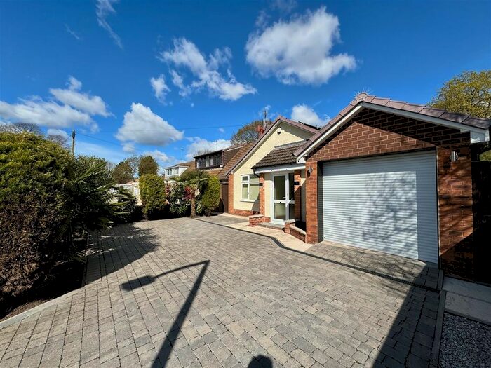 3 Bedroom Detached Bungalow To Rent In Oakwood Drive, Ravenshead, Nottingham, NG15