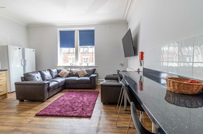 6 Bedroom Apartment To Rent In Ecclesall Road, Sheffield, S11