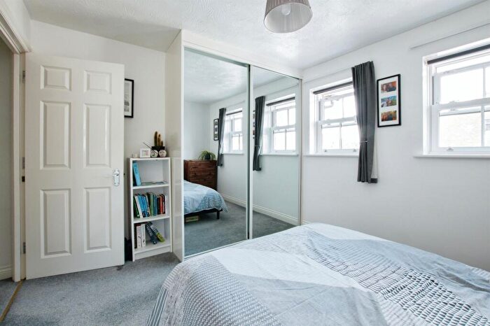 1 Bedroom Flat For Sale In Riverside Place, Fordingbridge, SP6