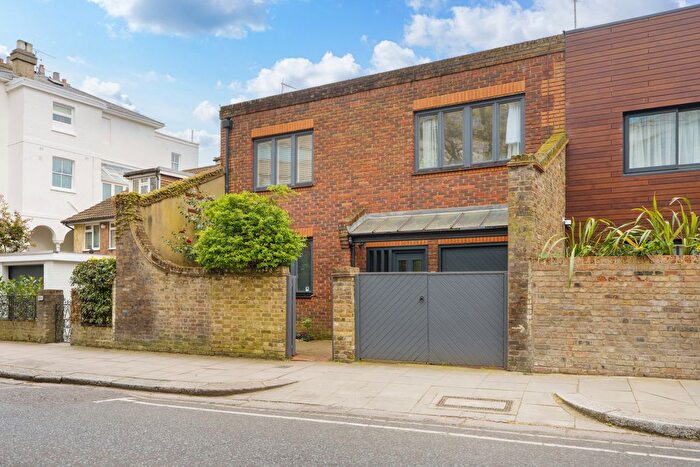 4 Bedroom End Of Terrace House For Sale In Belsize Lane, Belsize Park, London, NW3