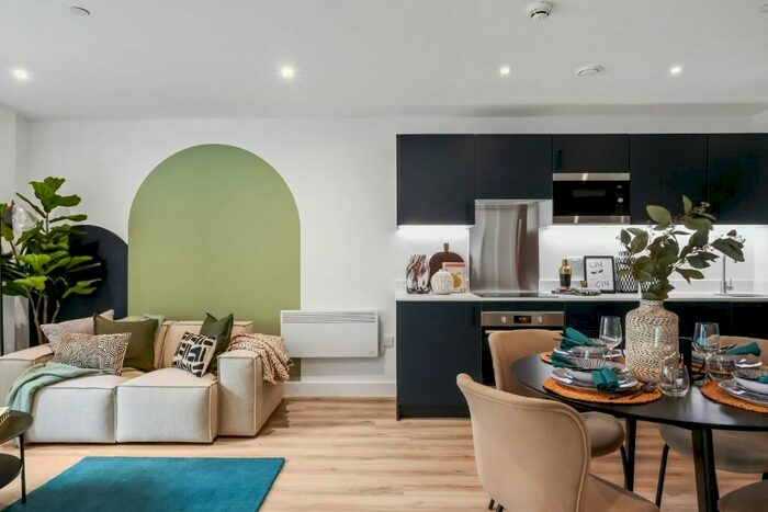 2 Bedroom Flat To Rent In St Cecila Street, Leeds, LS2