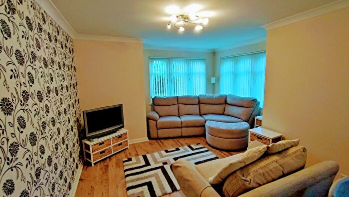 2 Bedroom Flat To Rent In Grandholm Crescent, Grandholm, Aberdeen, AB22
