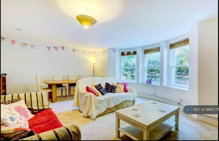 3 Bedroom Flat To Rent In Bristol, Bristol, BS6