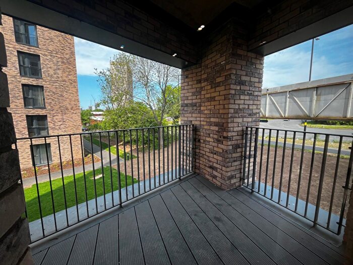 2 Bedroom Property To Rent In Griffiths Close, Birmingham, B12