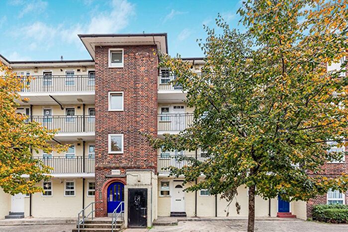 2 Bedroom Flat To Rent In Barville Close, Brockley, SE4