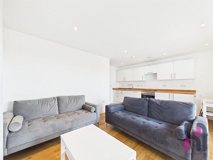 3 Bedroom Flat To Rent In The Plaza, Every Street, Ancoats, Manchester, M4