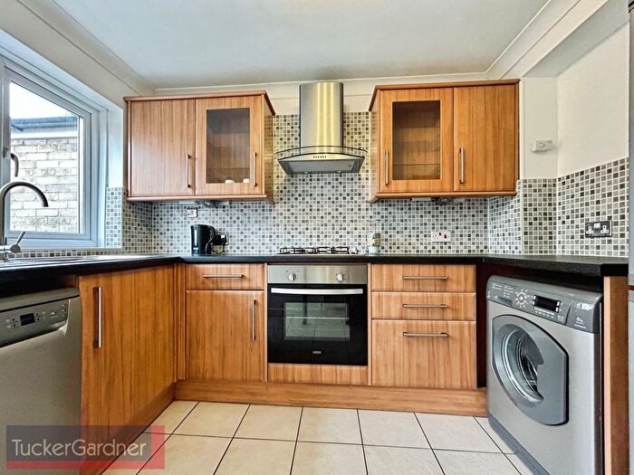 3 Bedroom Property To Rent In Chelwood Road, Cambridge, CB1