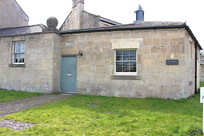 2 Bedroom Apartment For Sale In The Hexagon, Bath, BA2