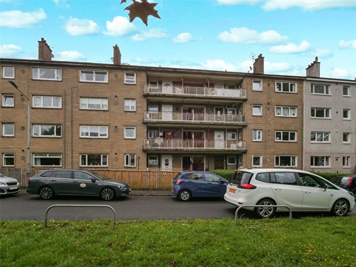 3 Bedroom Flat For Sale In Ashmore Road, Merrylee, Glasgow, G43