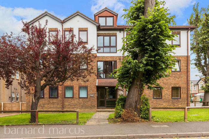Apartment To Rent In Burnell Road, Sutton, SM1