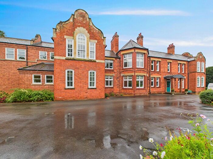 2 Bedroom Apartment For Sale In The Broadway, Woodhall Spa, LN10