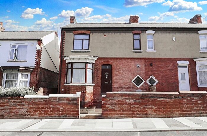 3 Bedroom Semi Detached House For Sale In Victoria Road, Doncaster, DN4