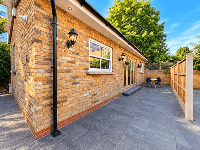 1 Bedroom Apartment To Rent In Goulton Road, Hackney, E5