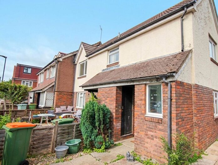 1 Bedroom Maisonette To Rent In Fulmer Road, London, E16