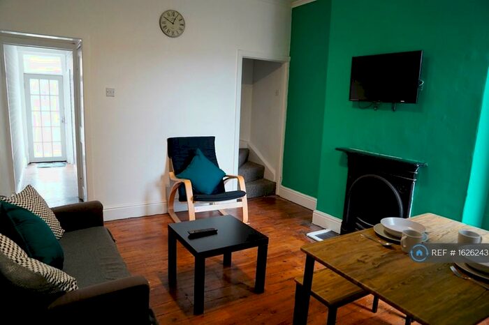 4 Bedroom Flat To Rent In Newcombe Road, Coventry, CV5