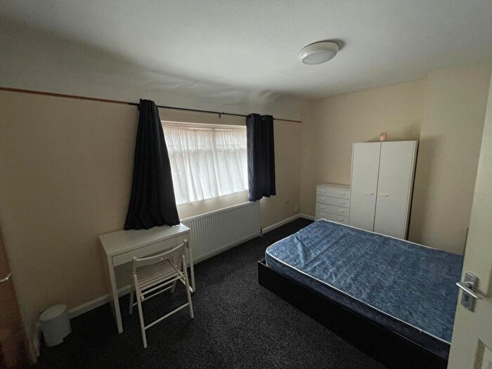 2 Bedroom House To Rent In Fraser Road, Nottingham, NG2