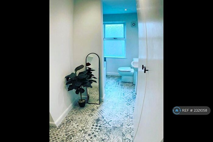 2 Bedroom Detached House To Rent In Sprowston Road, Norwich, NR3