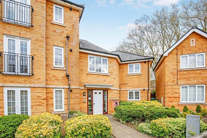 1 Bedroom Flat For Sale In Forelle Way, Carshalton, SM5