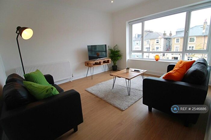 1 Bedroom Flat To Rent In Camden Road, London, NW1