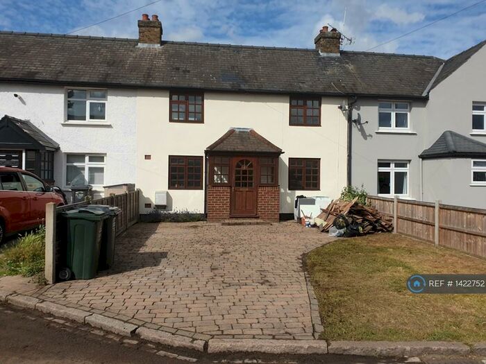 3 Bedroom Terraced House To Rent In Oakfield Place, Kent, DA1