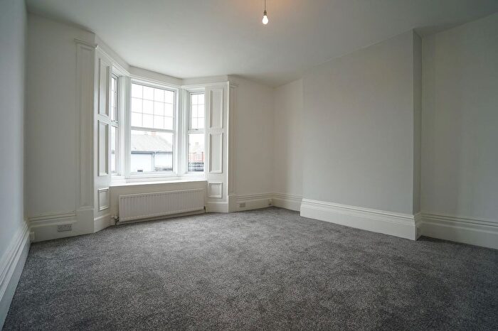 4 Bedroom Maisonette To Rent In Stanhope Road, South Shields, Tyne Amp; Wear, NE33