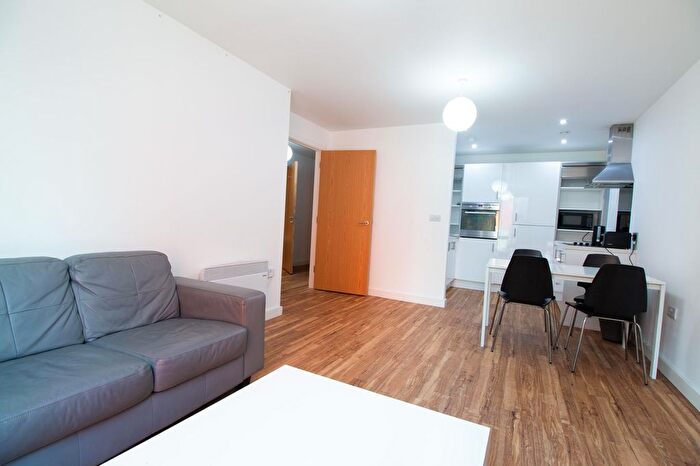 2 Bedroom Flat To Rent In Plaza Boulevard, Liverpool, L8