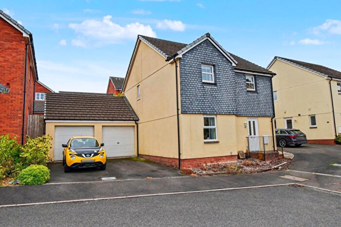 4 Bedroom Detached House For Sale In Long Barton Avenue, Okehampton, EX20