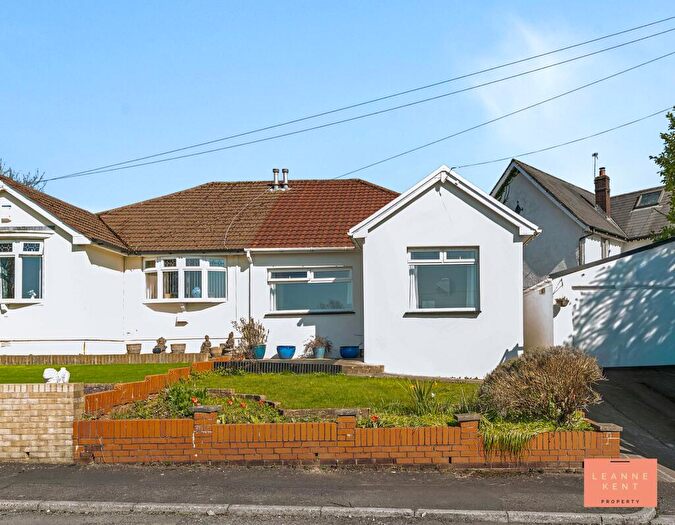 2 Bedroom Semi-Detached Bungalow For Sale In Energlyn Close, Caerphilly, CF83
