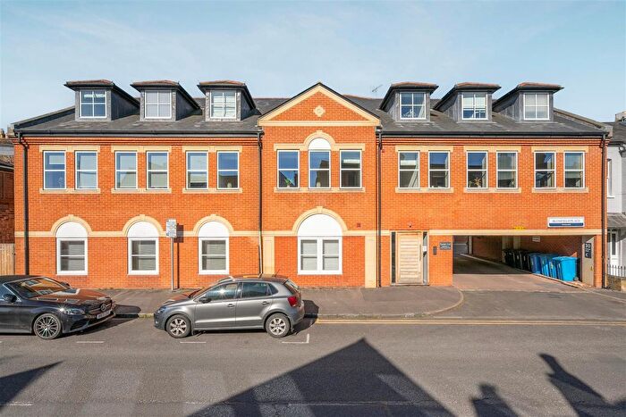 1 Bedroom Flat To Rent In Frances Road, Windsor, SL4